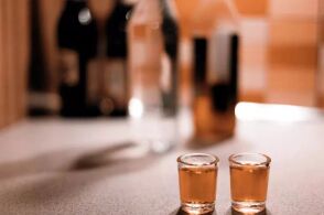 酒中歲月長(zhǎng)？理性看待每日小酌的健康迷思